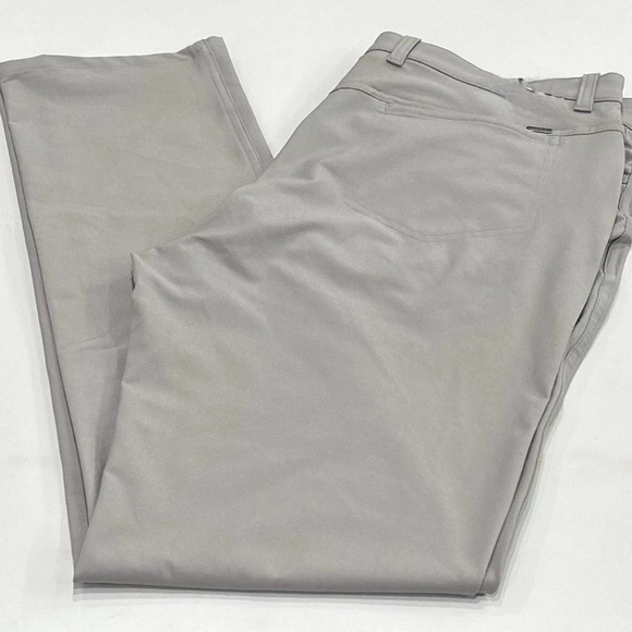 Greg Norman Men's Ultimate 5 Pocket Pants, Gray, 42x30 New - Picture 5 of 6